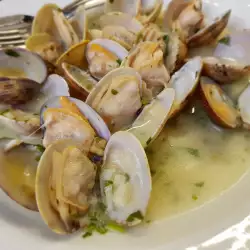Clams with Cloves