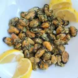 Pan Seared Mussels with Dill