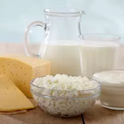 Homemade White Cheese with cottage cheese