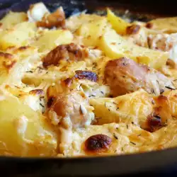 Chicken Drumsticks with Potatoes and Cheese