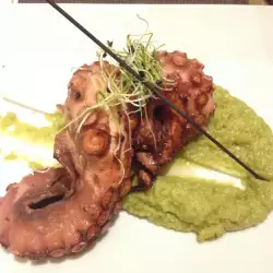Grilled Octopus with Spinach Pesto