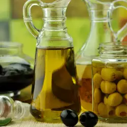 Marinated Olives with olive oil