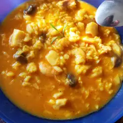 Rice Stew with Hake, Shrimp and Mushrooms