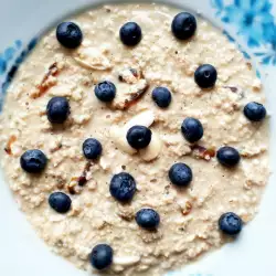 Porridge with almonds
