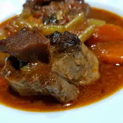 Stewed Meat with Garlic
