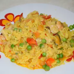 Paella with White Fish, Mussels and Shrimp