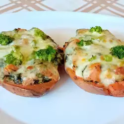 Stuffed Sweet Potato with Broccoli