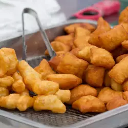 Fritters with baking soda