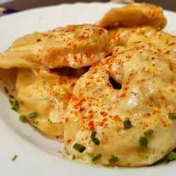 Fried Pelmeni with Butter and Cream Sauce