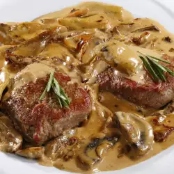 Steaks with Mushrooms and Pork