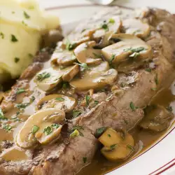 Pork and Mushrooms with Red Wine