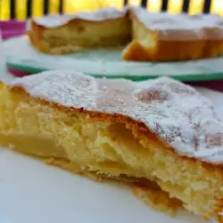 Pear Pie with Powdered Sugar