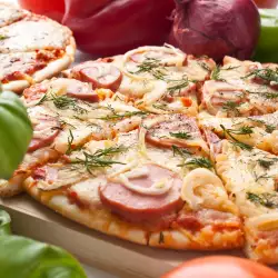 Italian-Style Pizza with Prosciutto