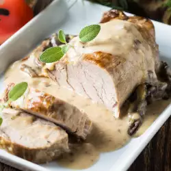 Creamy Sauce for Meats and Salads