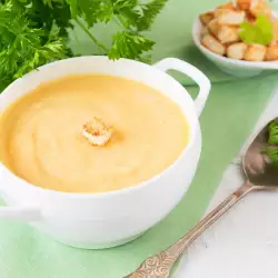 Cream Soup with Potatoes and Croutons