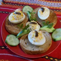 Stuffed Eggs with cheese