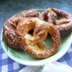 Bagels with flour
