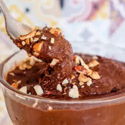 Egg-Free Pudding with Hazelnuts