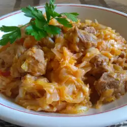 Aromatic Cabbage with Pork