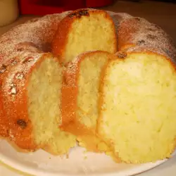 Very Fluffy Cake in a Round Form