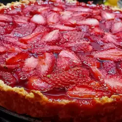 Butter Pie with Strawberries