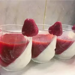 The Perfect Strawberry Panna Cotta