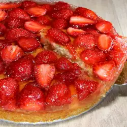 Strawberry Torte with Powdered Sugar