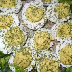 Stuffed Eggs with parsley