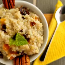 Quinoa and Dates Porridge