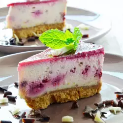 Baked Cheesecake with Raspberries