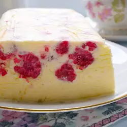 Egg-Free Pudding with Raspberries