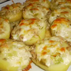 Baked Potatoes with a Leek and Mushroom Filling