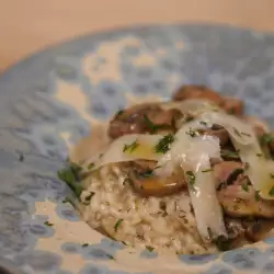 Mushroom Risotto with Vegetable Broth