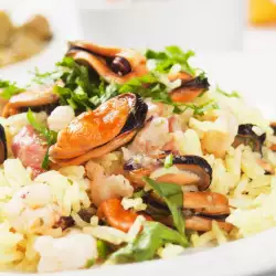 Rice with Frozen Clams in the Oven