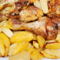 Chicken with Potatoes and Vegetable Sauce