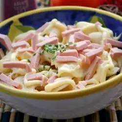 Delicious Macaroni Salad with Ham