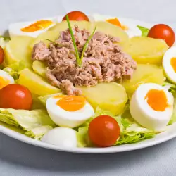 Lettuce Salad with Potatoes