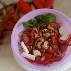 Salad with Tomatoes