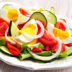Lettuce Salad with Eggs