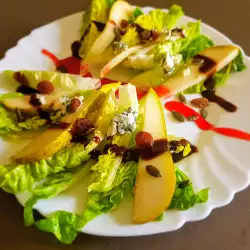 Lettuce Salad with Cheese