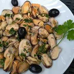Salad with Mussels
