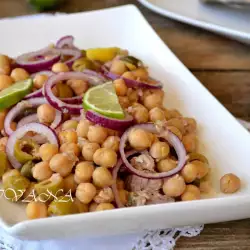 Chickpea Salad with Olives