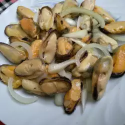 Seafood with Onions