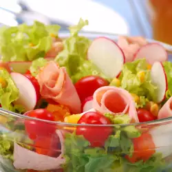 Lettuce Salad with Radishes