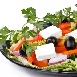Vegetable Salad with olives