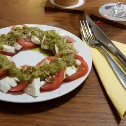 Caprese Salad with Olive Oil