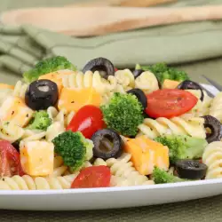 Macaroni Salad with olives