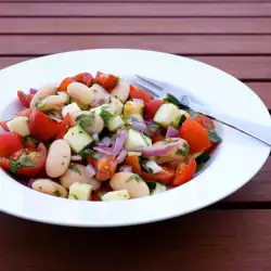 No Meat Salad with Tomatoes