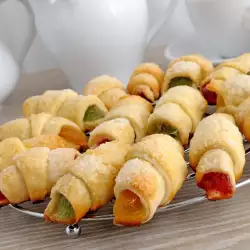 Crescent Rolls with flour