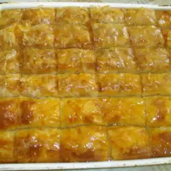 Sweet Phyllo Pastry with oranges